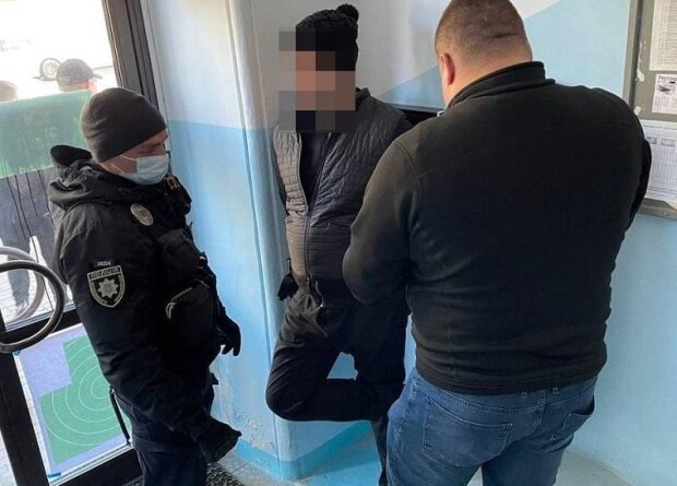 У Києві чоловік влаштував погром у приймальні депутатки міськради