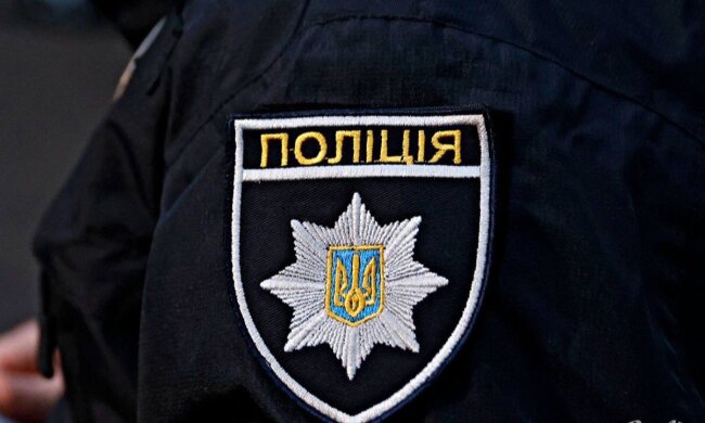 Наркотики в кишенях та ЗАЗ «під кайфом»: патрульні накрили дилерів у КЦ