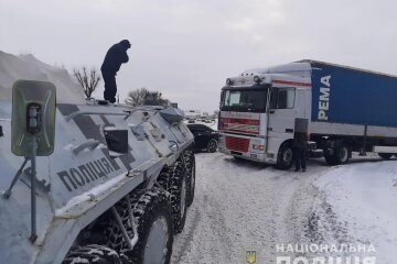 На київські вулиці вийшли БТРи