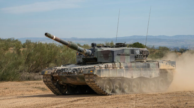 Іспанія передасть Україні нову партію танків Leopard 2 та БМП