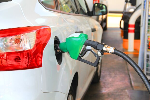 АЗС значно піднімають ціни на бензин та дизельне пальне в Україні