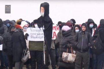 Прихильники Онуфрія спалили в Києві опудало вселенського патріарха Варфоломія (відео)