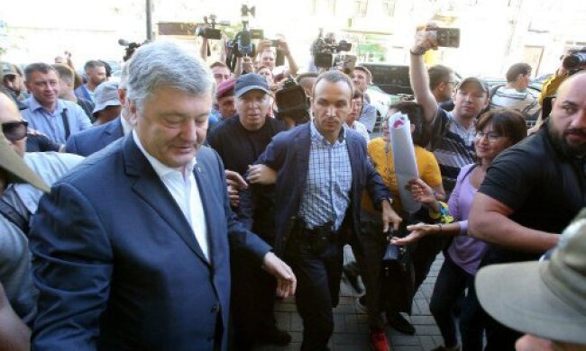 Порошенко не прийшов на допит