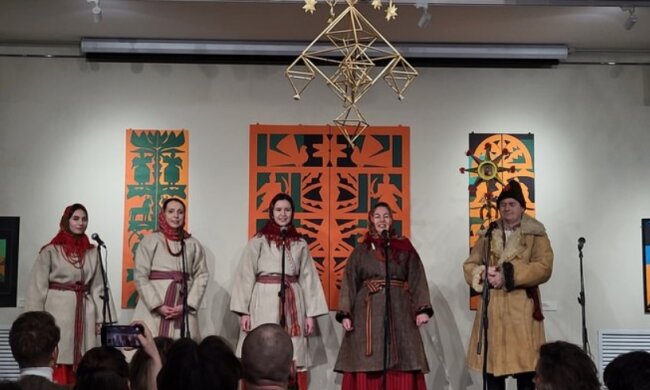 У київському музеї Івана Гончара організували розколяду на честь завершення різдвяно-новорічних свят