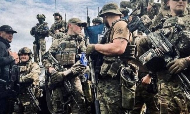 Дали зібратися і накрили з “Градів”: РДК заявив про влучання у будівлю МВС у Шебекіно