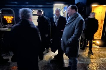 До Києва прибув глава МЗС Португалії Жоау Гомеш Кравінью та міністр освіти Жоау Коста