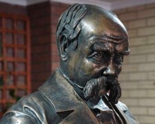 Шевченко в Африці: у Ботсвані урочисто відкрили перший на континенті пам’ятник Кобзареві