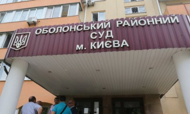 Зловмисник сім разів “мінував” столичний суд