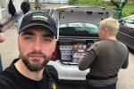 Волонтери доставили корм в тимчасовий притулок для тварин
