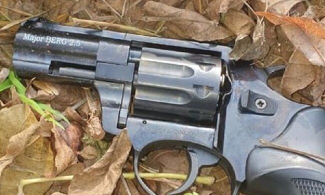 У Львові посеред дня жінка вчинила стрілянину з револьверу