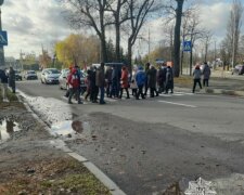 У Києві мітингувальники перекрили Повітрофлотський проспект