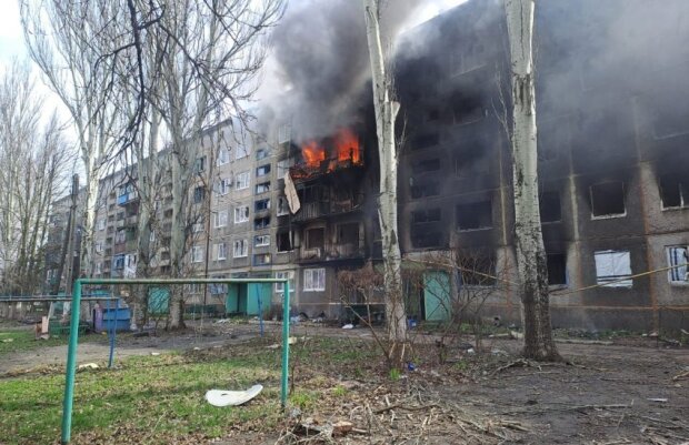 Обстріли Донеччини: окупанти за добу вбили пʼятьох людей та поранили ще девʼятьох