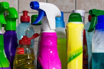 Для захисту від коронавірусу метро Києва щоденно миють деззасобами