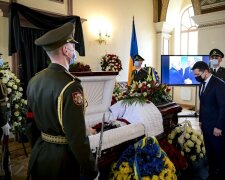 У Києві попрощалися з першим міністром закордонних справ України