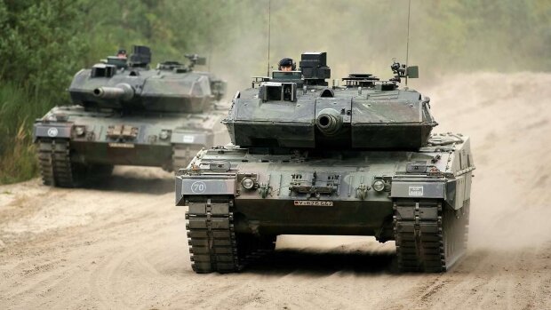 В Україну з Німеччини прибули 18 танків Leopard 2 і до 40 БМП Marder – Spiegel