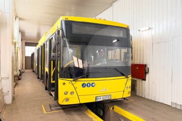 Надійність на дорогах: як «Київпастранс» готує столичні автобуси до рейсів