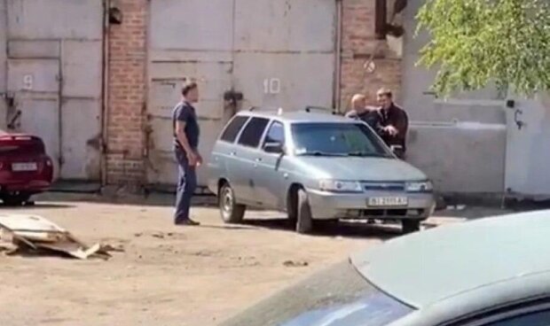 Терорист з Полтави із заручником та гранатою їде на Київ: подробиці