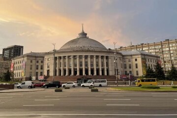 У Києві продають під будівництво житла ділянку біля Цирку