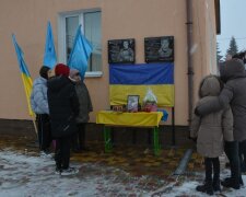 В одному з сіл Київщини відкрили пам’ятну дошку військовому Валентину Льодовому