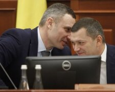 Кличко не збирається звільняти Поворозника, продовжуючи покривати свого спільника-корупціонера