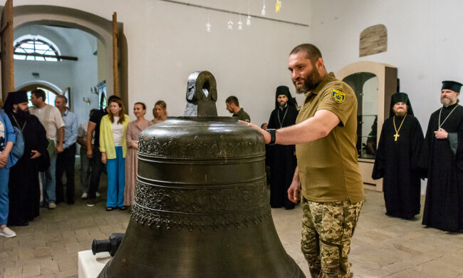 У Києво-Печерській лаврі презентували відреставрований Мазепин дзвін