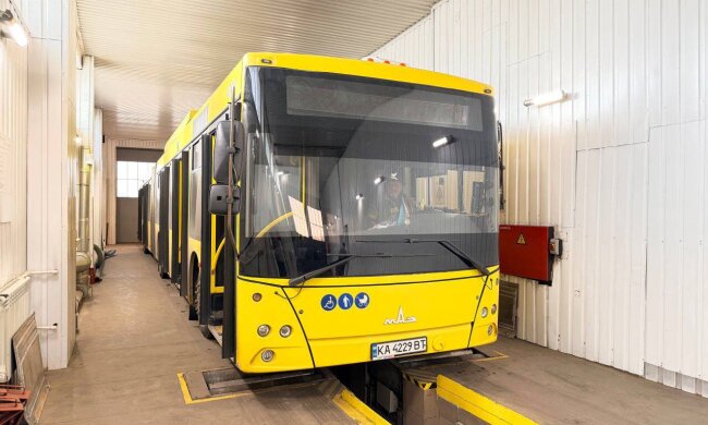 Надійність на дорогах: як «Київпастранс» готує столичні автобуси до рейсів