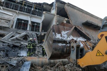 Дарницька ТЕЦ виведена з ладу: понад 1100 будинків Києва без тепла, на ремонт піде два місяці