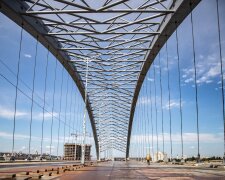 Корупція на будівництві Подільського мосту в столиці — заступник директора КП отримав підозру за збитки на ₴24 млн