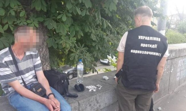 У Києві схопили фельдшера-наркодилера