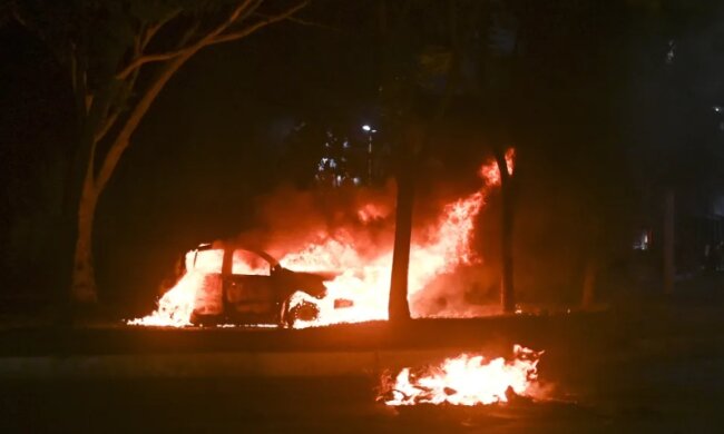 У Києві засудили серійного палія до 8 років тюрми за те, що спалив понад 10 автівок військових