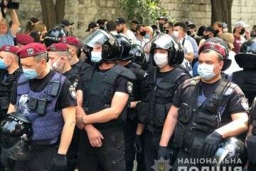 До центру Києва стягнули силовиків: що сталось