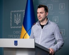 Арестович: РФ втратила третину армії заради Попасної, Херсона і виходу на кордон Луганщини