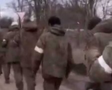 На Миколаївщині взяли в полон велику групу російських солдатів (відео)