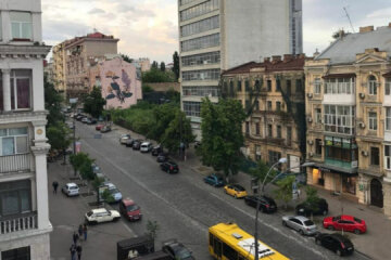 У столиці на Великій Васильківській завершили ремонт водогону