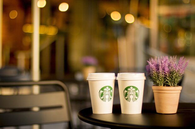 Новина про відкриття Starbucks у Києві виявилась фейком