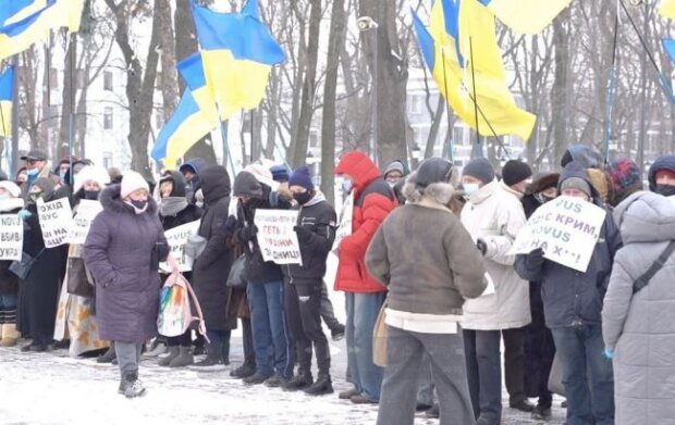 Біля Верховної Ради пройшов мітинг протесту проти мережі Novus
