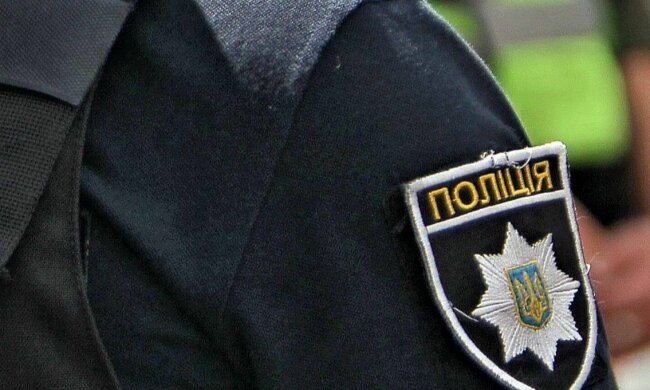 На Київщині викрили чоловіка, який торгував автоматами та боєприпасами