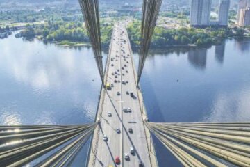 У Києві на Північному мосту обмежать рух