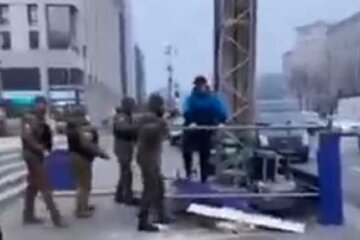 Розгром Ханукії на Майдані: суд зобов’язав поліцію відкрити справу проти вандала