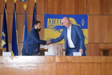 Голова Дніпровської РДА представив колективу свого нового першого заступника