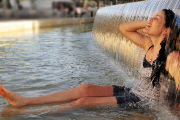 Україна в капкані спеки, що спопеляє: синоптик назвала дату рятівного похолодання