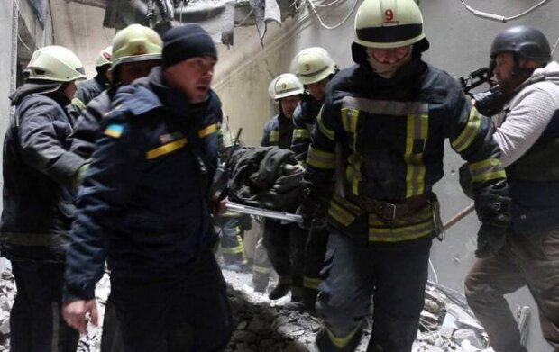 Сьогоднішній ракетний удар по Харкову: багато постраждалих, є жертви
