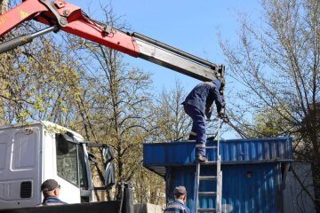 Кінець епохи самобудів: на Солом’янці за скаргами мешканців масово демонтують незаконні МАФи