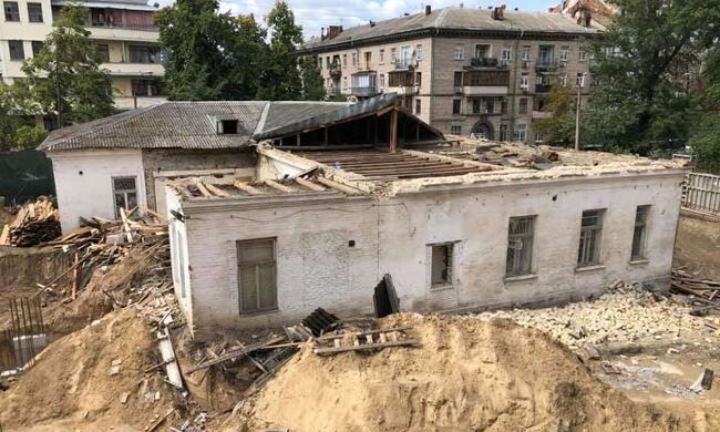 Поліція відкрила провадження за фактом знесення старовинної садиби в Києві