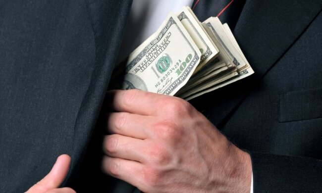 Привласненні понад ₴100 000 бюджетних коштів на відновленні адмінбудівлі — на Київщині підозрюють інженера та підрядника