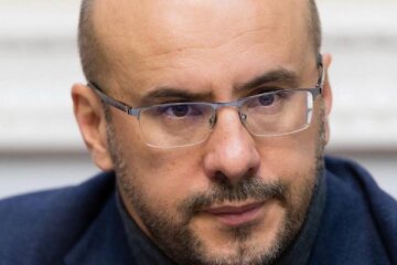 У перший день роботи до Ради викликали поліцію