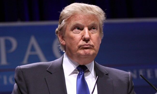 Трамп прибув до Нью-Йорка, щоб постати перед судом