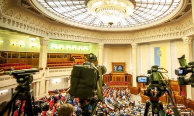 Будемо перевиховувати – Арахамія розповів про проросійських “слуг народу”
