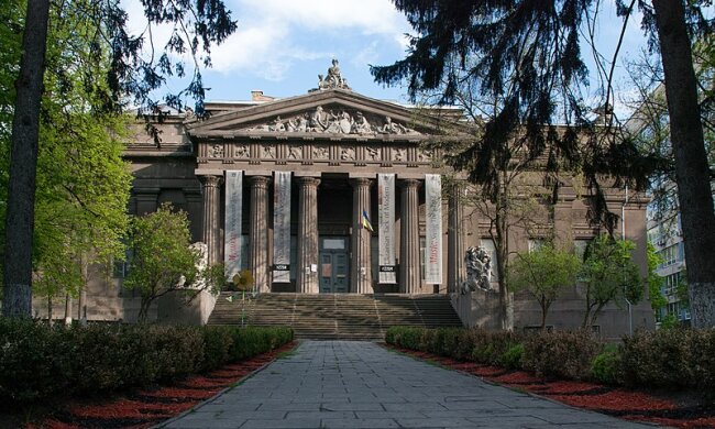 Національний художній музей та інші: Мінкульт обіцяє відновити 100 культурних об’єктів