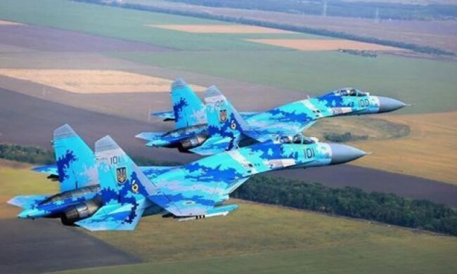 Повітряний удар ЗСУ: знищено пункт управління, склад БК, техніку і живу силу РФ